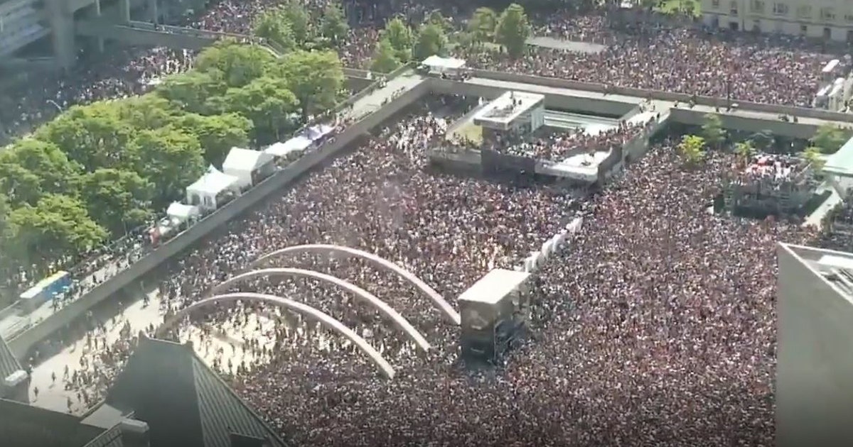 At least 2 injured in Toronto Raptors victory rally gunfire, police say ...