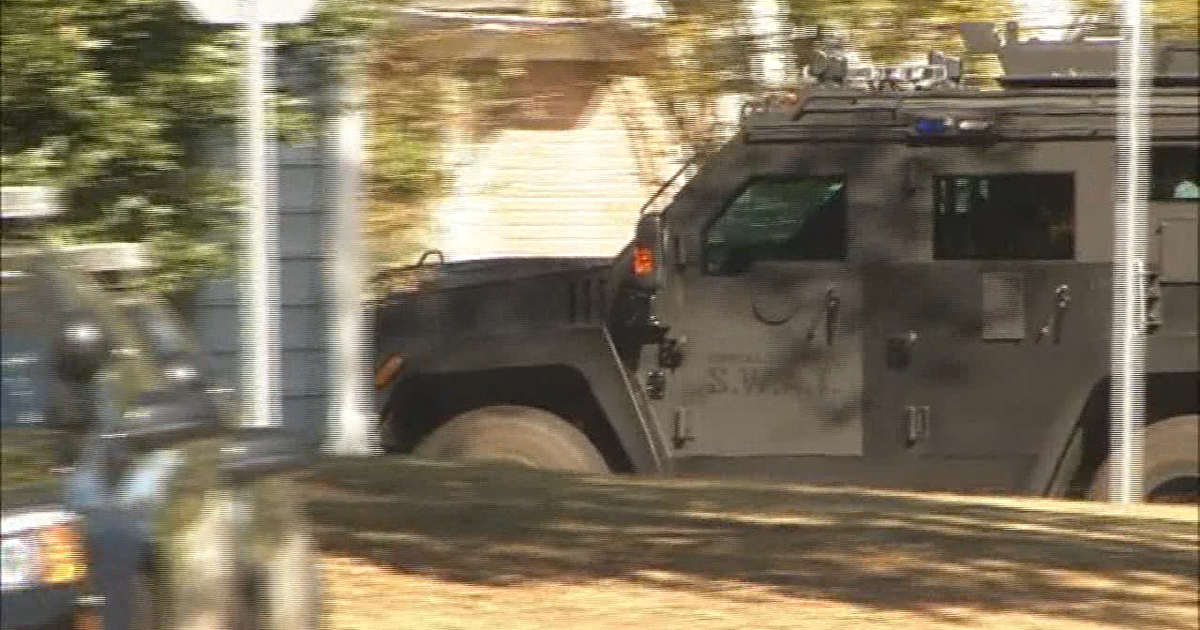 SWAT standoff closes down DeKalb County neighborhood | FOX 5 Atlanta
