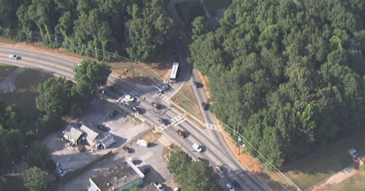 Police: 2 juveniles struck by car in DeKalb County | FOX 5 Atlanta