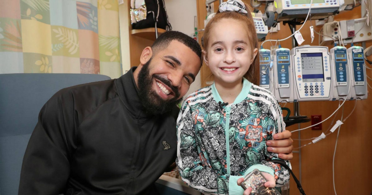 Drake visits 11-year-old at Chicago hospital after her 'KiKi Challenge ...