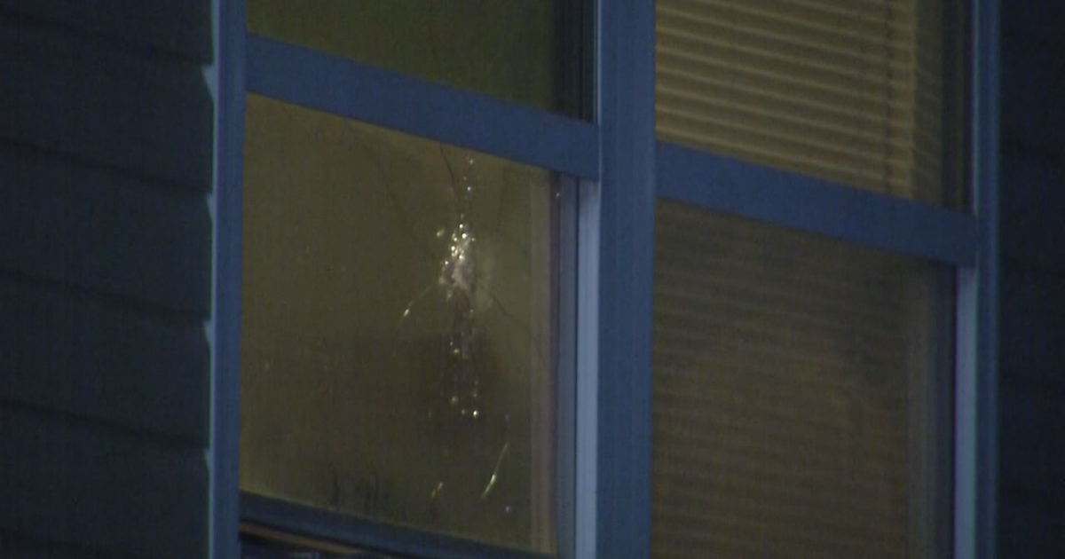 Man hit by stray bullet at DeKalb County apartments | FOX 5 Atlanta