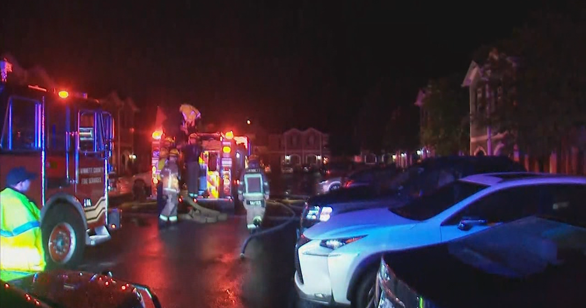 Woman dies after townhome fire in Gwinnett County | FOX 5 Atlanta