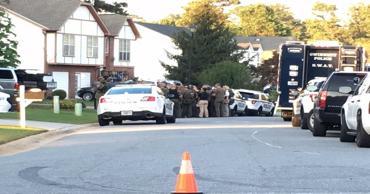 SWAT standoff ends after man arrested in different location | FOX 5 Atlanta