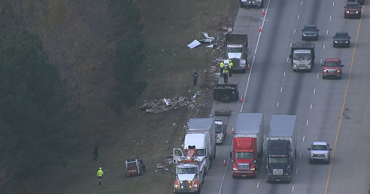 Fed-Ex trucks crash on I-75 in Cobb County | FOX 5 Atlanta