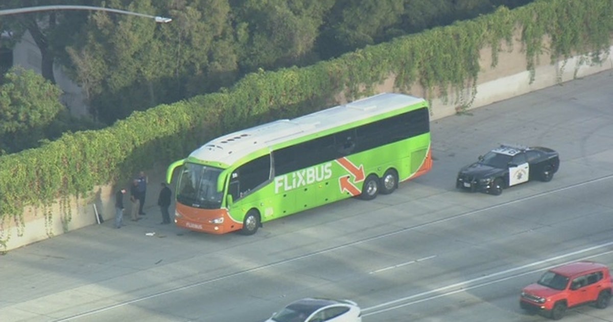 Bus shooting on 10 Fwy leaves at least 1 wounded | FOX 5 Atlanta