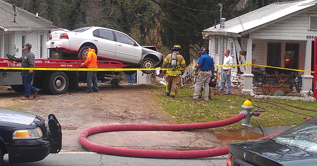 Car Slams into DeKalb County Home | FOX 5 Atlanta