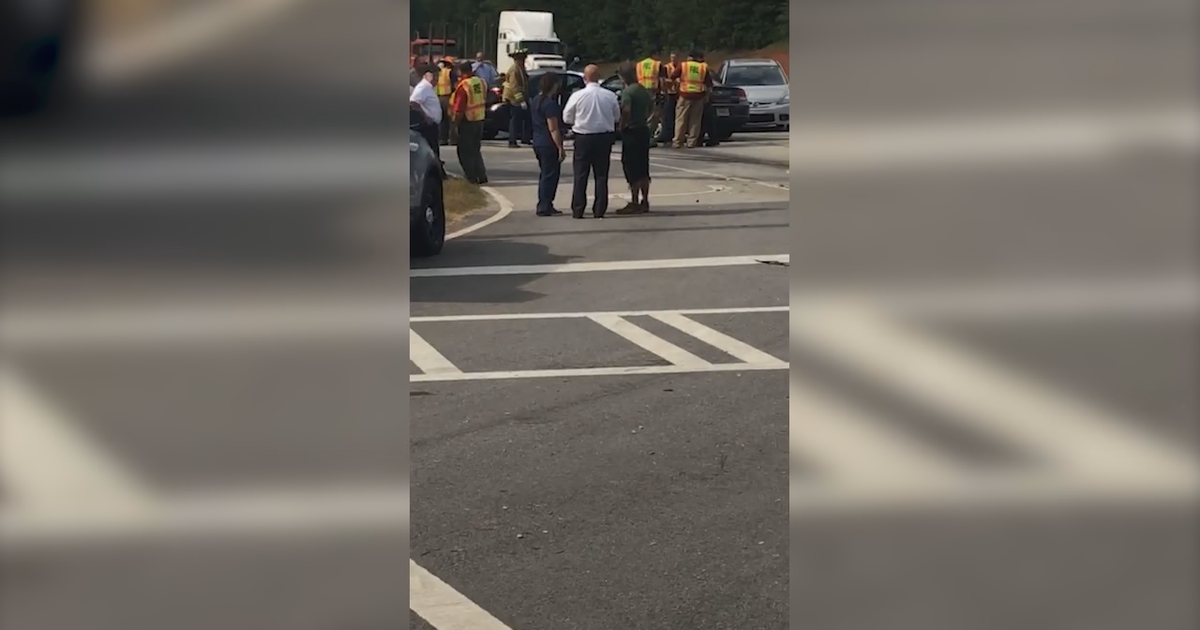 Man killed, deputies hospitalized after car crash | FOX 5 Atlanta