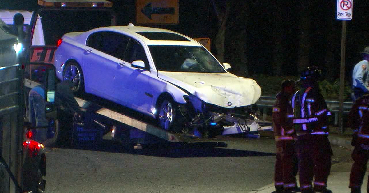 Suspect crashes stolen vehicle into Buckhead apartment complex | FOX 5 ...