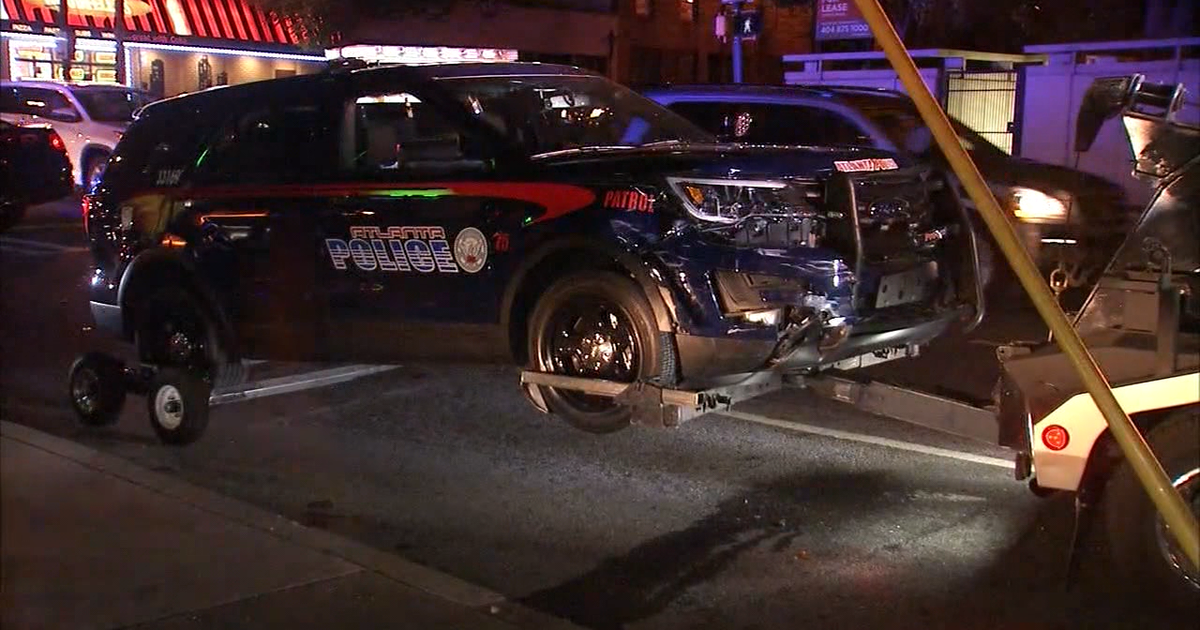 2 Atlanta police vehicles crash while responding to call | FOX 5 Atlanta