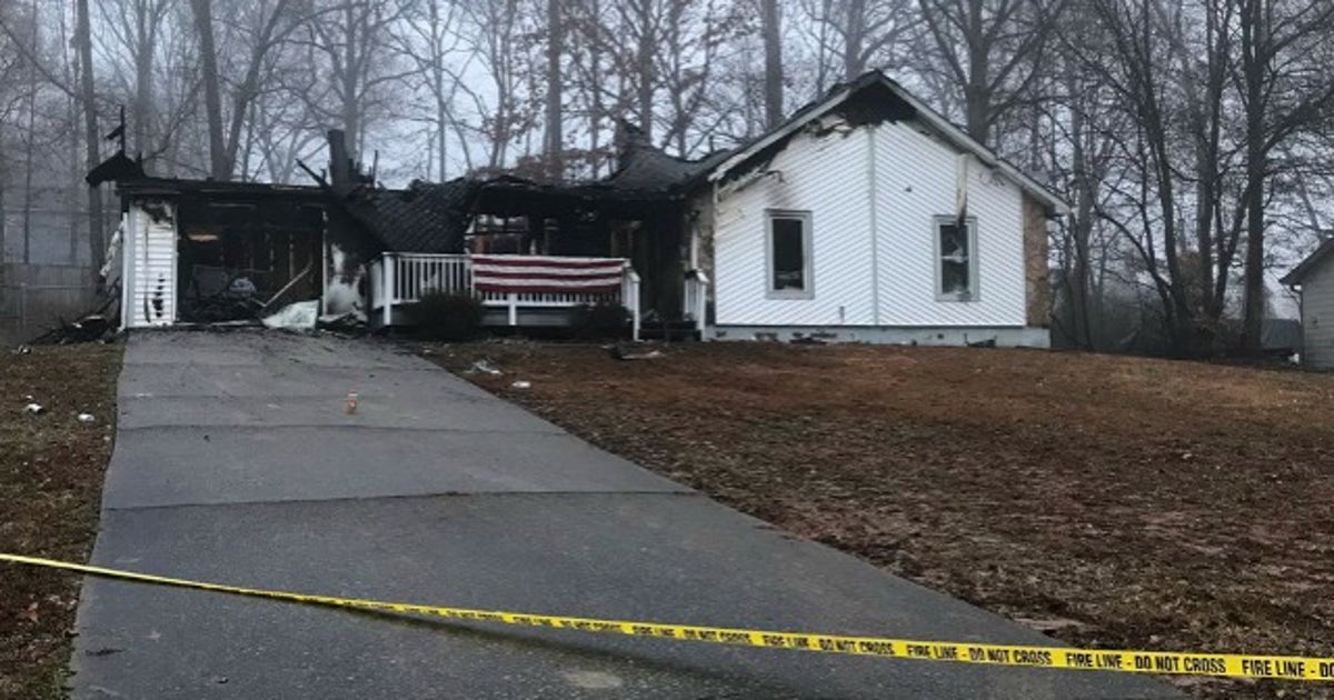 Man hurt, pets killed in Gwinnett County house fire | FOX 5 Atlanta