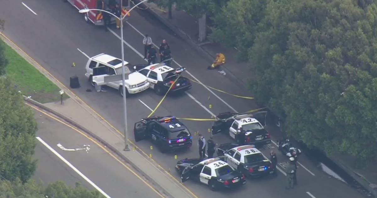 Man with hatchet fatally shot after police pursuit ends near LAX | FOX ...