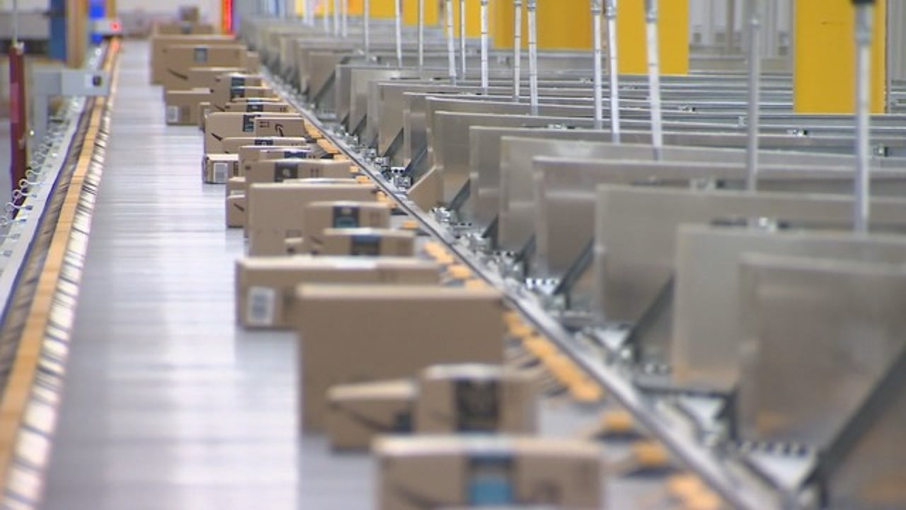 Amazon Building Huge Warehouse In Atlanta Bringing 1 000 Jobs Amazon Building Huge Warehouse In Atlanta Bringing 1 000 Jobs