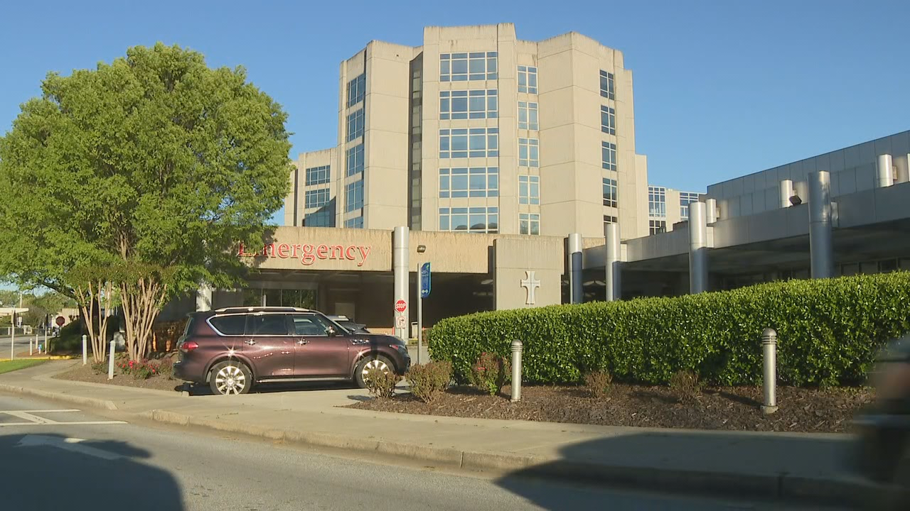 Police Man shoots self at Sandy Springs hospital