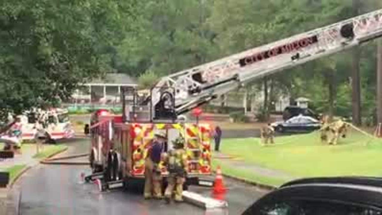 Firefighters battling structure fire in Alpharetta