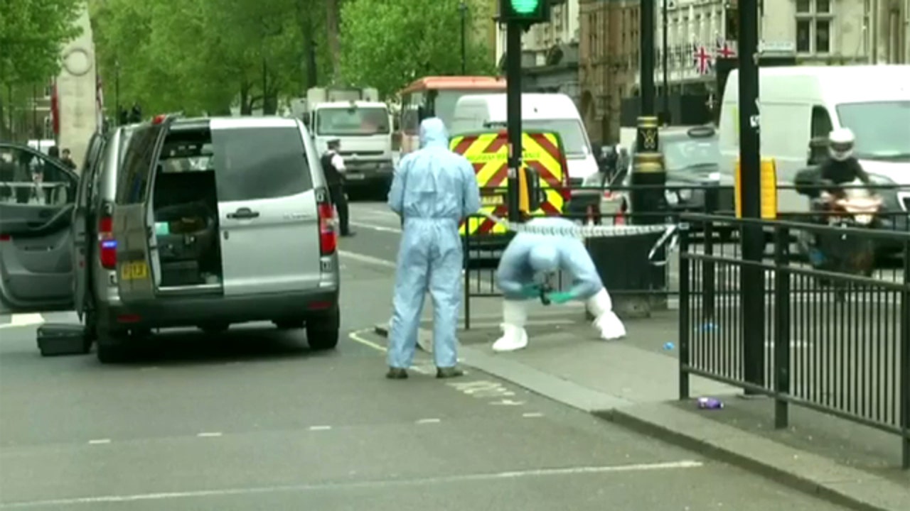 Man With Knives Arrested Near Britain's House Of Parliament | FOX 5 Atlanta