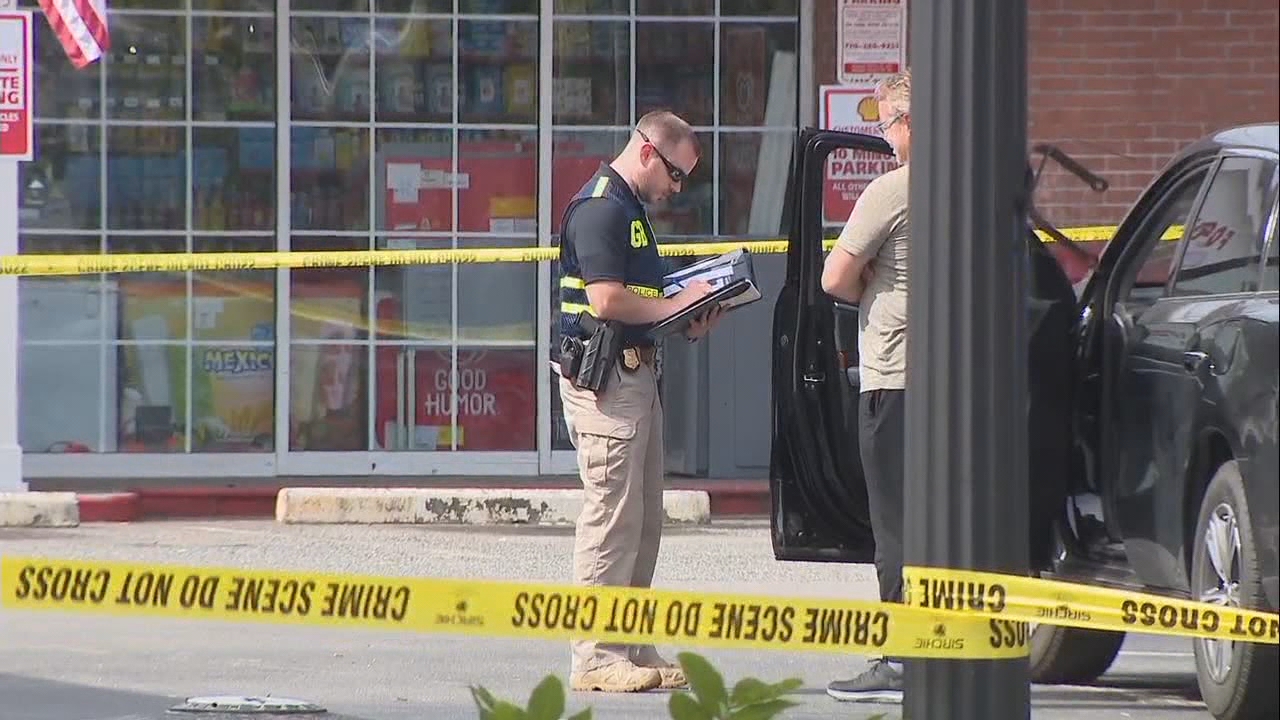 Police: Suspect Dead, Officer Injured After Scuffle At Roswell Gas ...