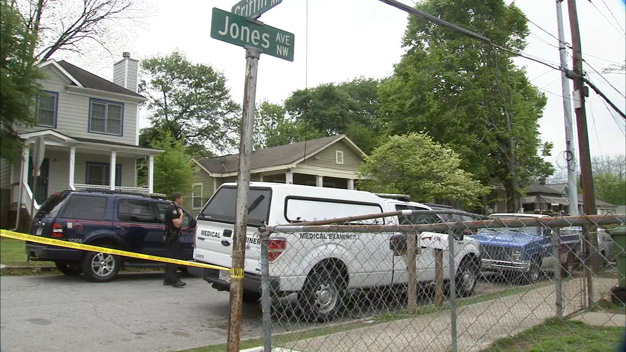 Bodies Found Behind Abandoned Atlanta Home