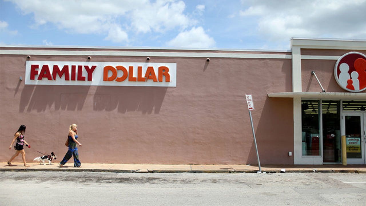 Dollar Tree to close up to 390 Family Dollar stores