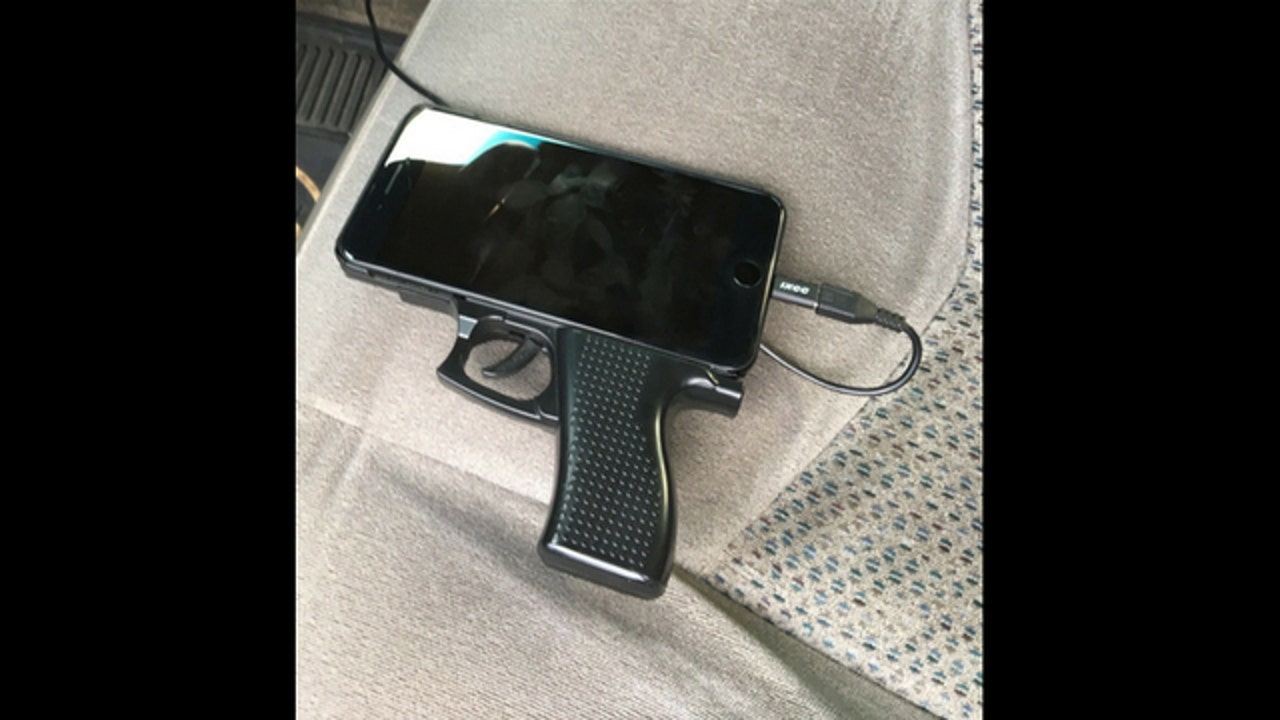 Gun shaped cell phone case prompts police standoff