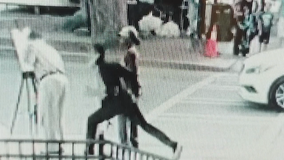 Police: Athens artist with no hands attacked