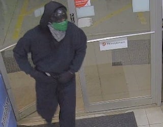 V CANTON ARMED ROBBER 6P_00.00.17.06_1540337272593.png.jpg