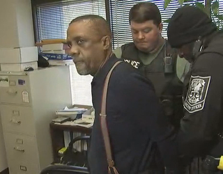 V INSURANCE FRAUD BUST 12P_00.00.01.25_1510768555439.png