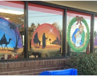 burger king christmas display resize_1450882707960.jpg