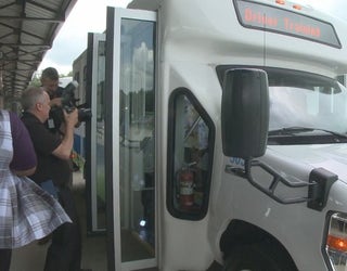 V BUS SERVICE LAUNCH 5P_00.00.16.28_1560983031102.png.jpg