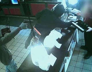 P ATHENS ARMED ROBBERIES 10P _00.00.58.20_1547104159045.png.jpg