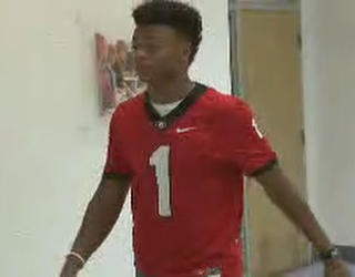 JUSTIN FIELDS  10-6.mpg_12.13.57.13_1507309652605.png