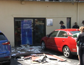 V MIDTOWN WALL COLLAPSE 6P_00.00.45.23_1474927348240.png