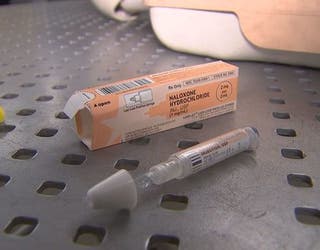 Narcan Naloxone 4-401720.jpg