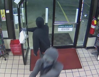 P ATHENS ARMED ROBBERIES 10P _00.01.30.21_1547104160566.png.jpg