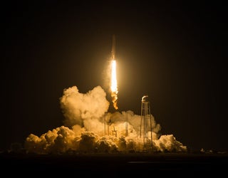 Antares-explosion-02_1446750231808-401385.jpg