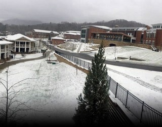 Snow at Young Harris College.jpg large_1453324145831.jpg
