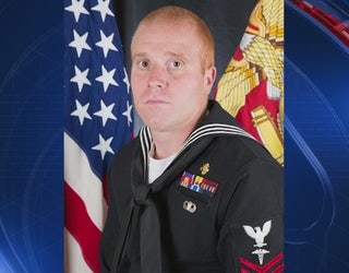 Fallen_soldier_honored_on_Delta_flight___0_20170728022308