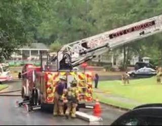 Firefighters_battling_structure_fire_in__0_20170722205635
