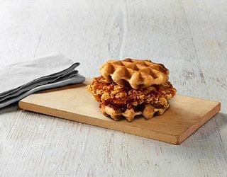 KFC chicken and waffles 2_1542025798481.jpg-401385.jpg