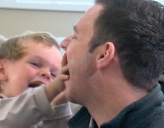 TX295-TODDLER SHREDS MONEY_00.00.00.00_1538761686202.png-405538.jpg