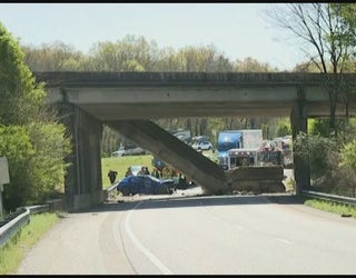 V BRIDGE COLLAPSE 5P _00.00.47.29_1554152311422.png.jpg