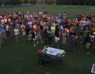 V COBB TEACHER MURDERED VIGIL _WAGA8f13_146.mxf_00.00.01.17_1467394019368.png