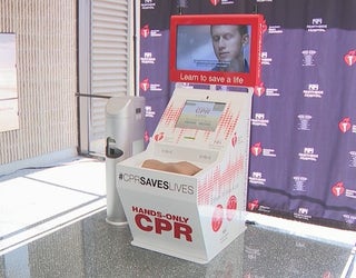 V CPR MACHINE 6P_00.00.15.28_1559613476759.png.jpg