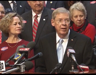 V ISAKSON PARKINSON_S _WAGAedbb_146.mxf_00.00.37.24_1446522914588.png