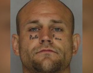 V PALE FACE BURGLAR 5P _00.00.54.23_1523495261990.png.jpg