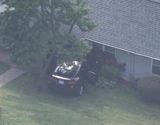 V SW ATL CAR INTO APARTMENT 11P_00.00.47.03_1557972703234.png.jpg