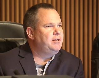 V TOMMY HUNTER HEARING 12P_00.00.19.27_1498065392281.png