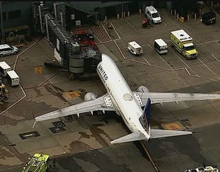 WTTG_DullesFlightDiverted (1)_1553865583496.jpg-401720.jpg