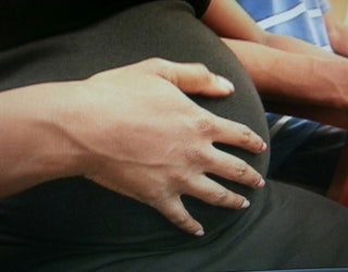 a pregnant woman_1476908950014.jpg