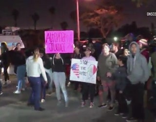 Protests_erupt_in_Anaheim_over_off_duty__0_20170223061408-407068