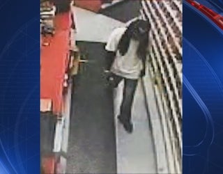V LAGRANGE DOLLAR GENERAL ROBBERY 10P _WAGA722e_146.mxf_00.00.27.05_1533268997907.png.jpg